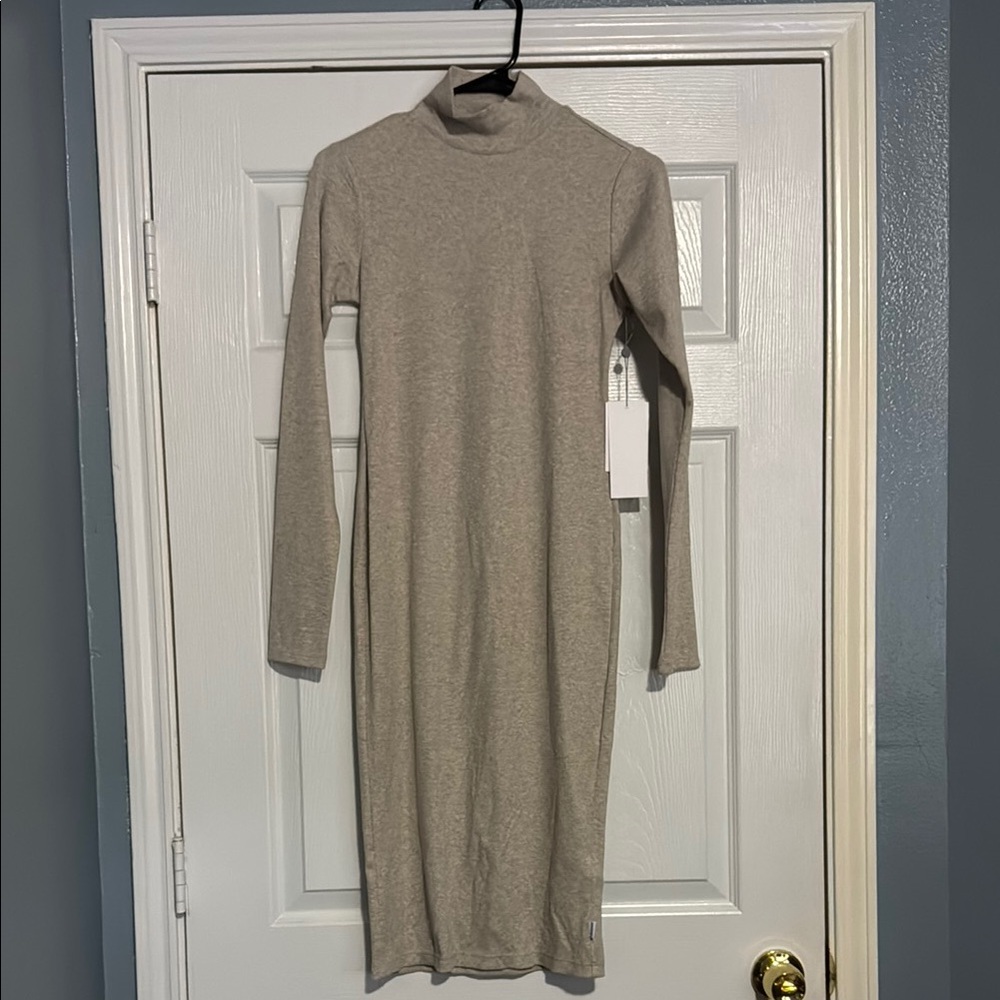 Dkny Gray Bodycon Long Sleeve Mock Neck Dress